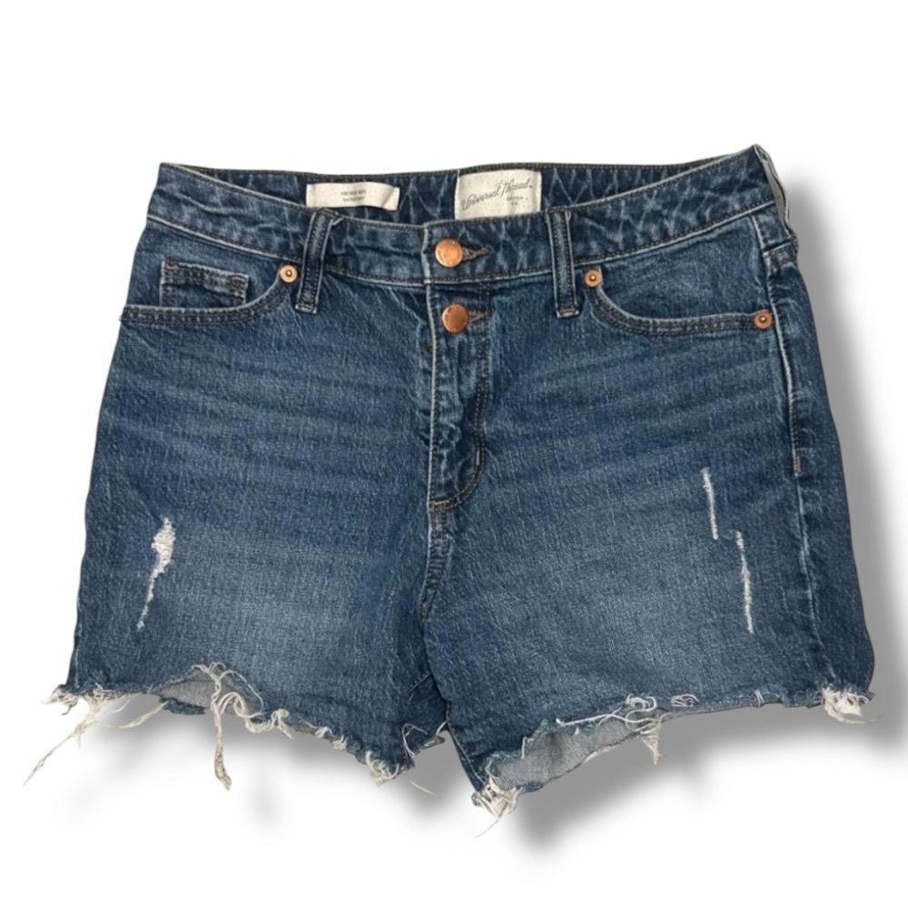 Universal Threads Vintage Midi Distressed Frayed Hem Demin Shorts size O/25R